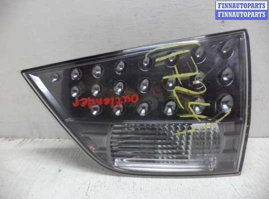 Фонарь крышки правый MT374375 на Mitsubishi Outlander XL II 2007 - 2009