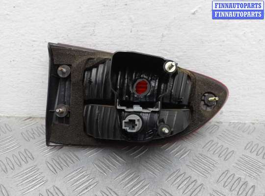 купить Фонарь крышки правый на Subaru Tribeca (WX) 2004 - 2007