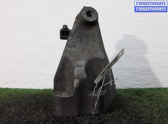 Кронштейн ДВС (лапа) на Mercedes-Benz Sprinter (906)