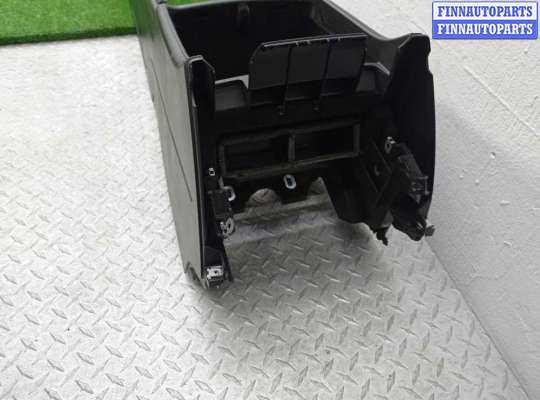 купить Подлокотник на Volkswagen Touareg II (7P) 2010 - 2014