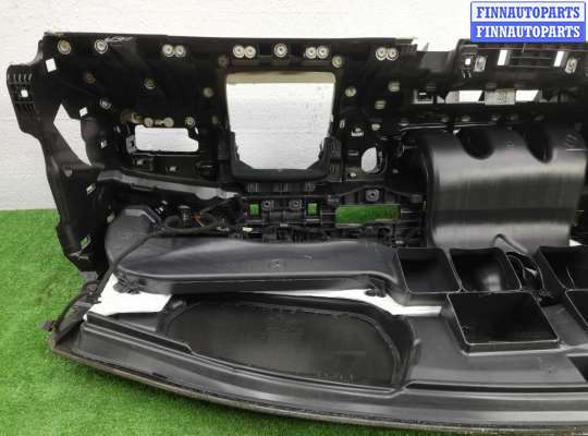 Панель передняя салона (Торпедо) на Mercedes-Benz A (W177)
