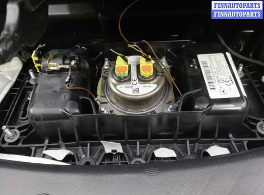 Панель передняя салона (Торпедо) на Mercedes-Benz A (W177)