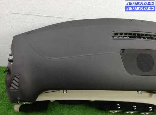 Панель передняя салона (Торпедо) на Mercedes-Benz A (W177)