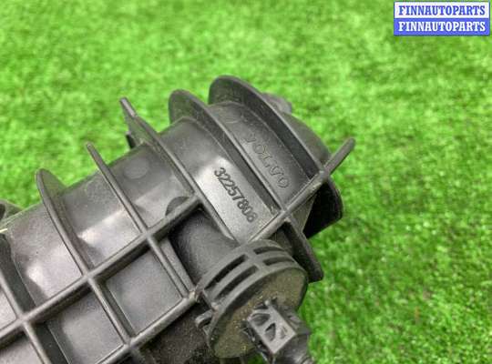 Коллектор впускной на Volvo XC90 II