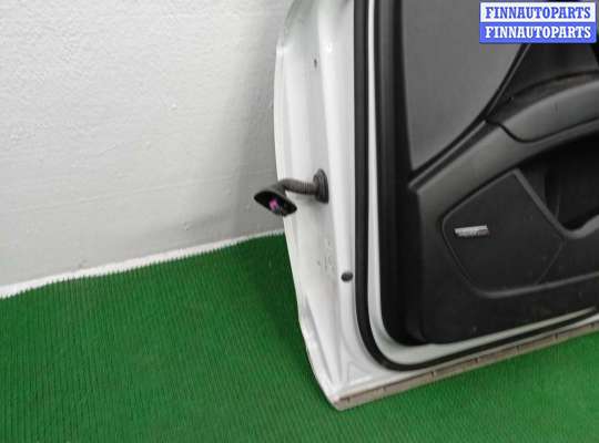 Замок боковой двери на Audi Q7 (4L)