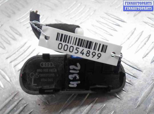 Форсунка омывателя лобового стекла AU1755479 на Audi Q5 (8R) рестайлинг 2012 - 2017
