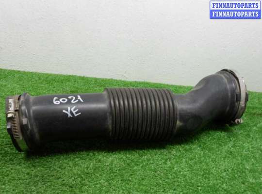 купить Патрубок воздушного фильтра на Jaguar XE (X760) 2015 - 2019