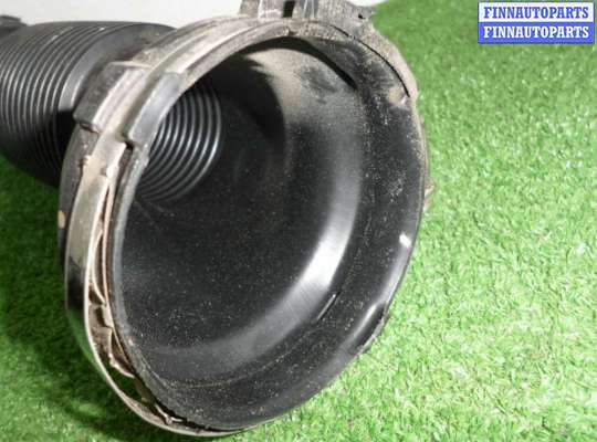 купить Патрубок воздушного фильтра на Jaguar XE (X760) 2015 - 2019