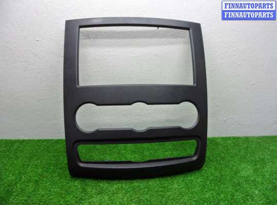 Купить Накладка декоративная на Mercedes Sprinter II (w906) 2006 - 2017 Накладка декоративная MB1684643 на Mercedes Sprinter II (w906) 2006 - 2017