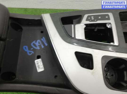 Подлокотник на Audi Q7 (4M)