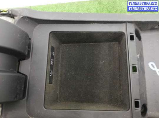 Подлокотник на Audi Q7 (4M)