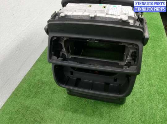 Подлокотник на Audi Q7 (4M)