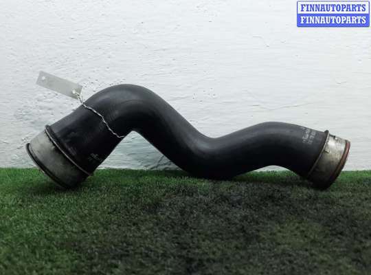 купить Патрубок интеркулера на Mercedes C-klasse (W203) 2000 - 2004