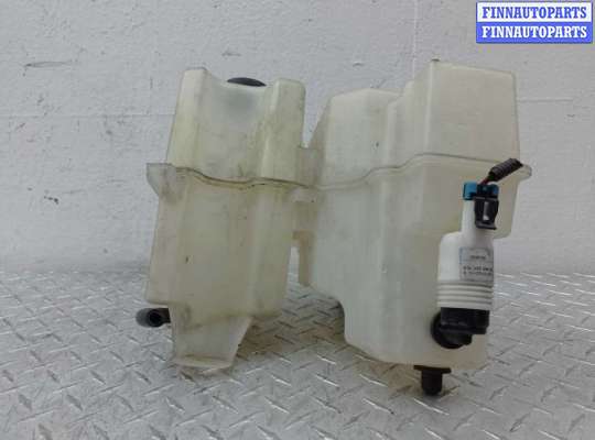 купить Бачок омывателя на Hummer H3 2005 - 2010