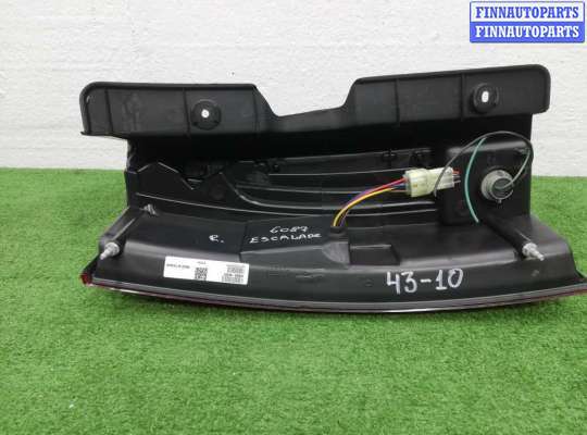 купить Фонарь крыла правый на Cadillac Escalade III 2006 - 2014 (GMT900)