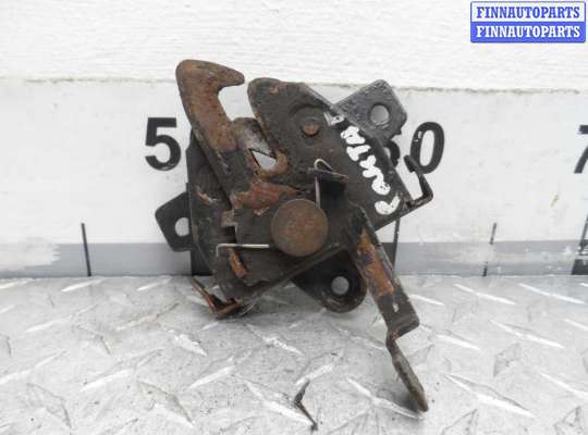 Замок капота