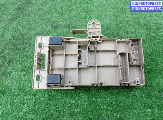 купить Блок предохранителей на Subaru Tribeca (WX) 2004 - 2007