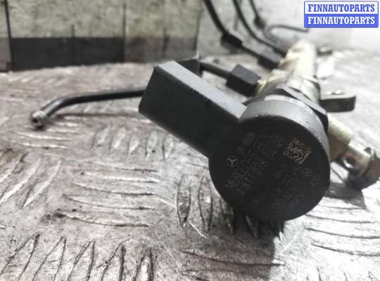 купить Топливная рампа на Mercedes C-klasse (W203) Рестайлинг 2004 - 2007