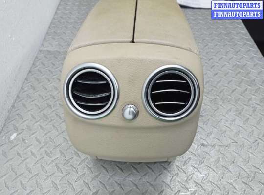 купить Подлокотник на Mercedes C-klasse (W205)Рестайлинг 2018 - 2021