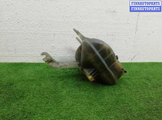 Бачок расширительный на Jeep Grand Cherokee IV (WK2)