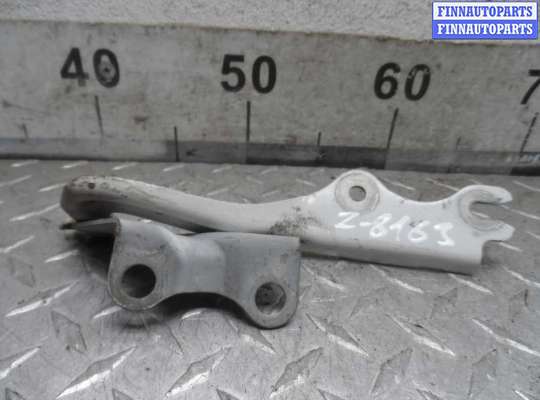 Петля капота левая MZ405356 на Mazda MPV II (LW) 1999 - 2006