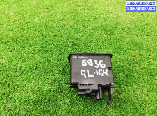 купить Кнопка открытия багажной двери на Mercedes GL (X164) 2006 - 2009