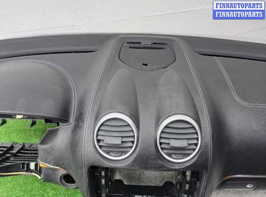 Панель передняя салона (Торпедо) на Mercedes-Benz GL (X164)