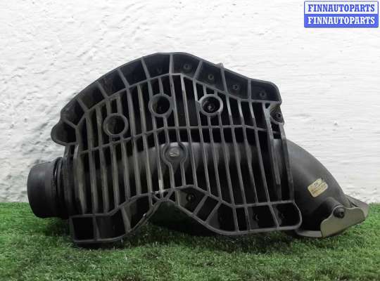 купить Резонатор воздушного фильтра на Mercedes E-klasse (W212) 2009 - 2013