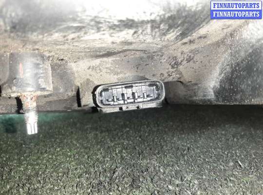 купить Корпус воздушного фильтра на Toyota FJ Cruiser (GSJ10) 2006 - 2018