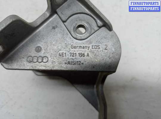 купить Кронштейн на Audi A8 D3 (4E2) 2002 - 2005