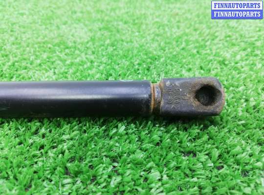 купить Амортизатор крышки багажника на Cadillac Escalade III 2006 - 2014 (GMT900)