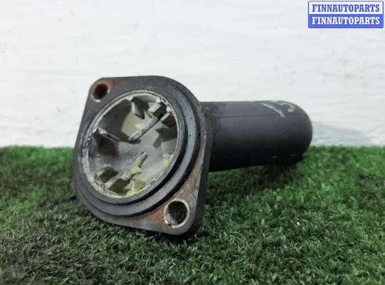 купить Фланец (тройник) системы охлаждения на Volkswagen T5 2003 - 2009