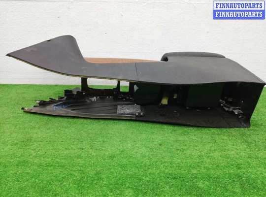 Подлокотник на Infiniti FX II / QX70 (S51)