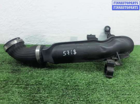 Патрубок интеркулера AU1685287 на Audi A4 B8 (8K2) рестайлинг 2012 - 2015