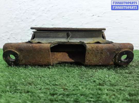 купить Подушка крепления КПП на Hummer H3 2005 - 2010