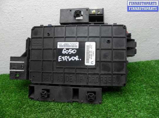 Блок предохранителей FO2214169 на Ford Explorer V 2010 - 2015