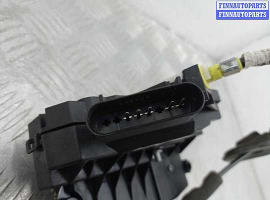 Замок боковой двери на Ford Edge (CD4)