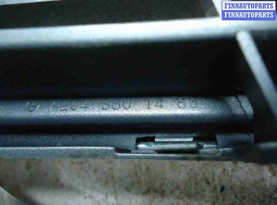 купить Решетка радиатора на Mercedes C-klasse (W204) 2007 - 2011