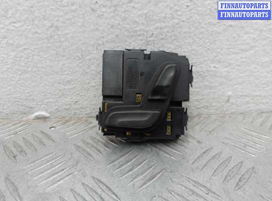 Кнопка салона MB1050619 на Mercedes C-klasse (W204)Рестайлинг 2011 - 2014