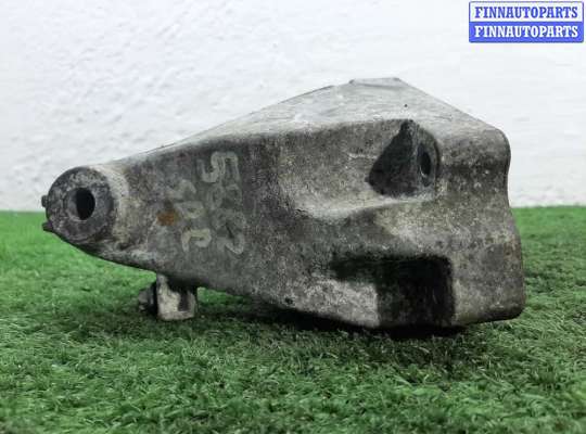 Кронштейн двигателя MB1684040 на Mercedes Sprinter II (w906) 2006 - 2017