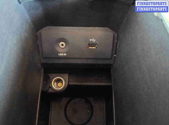 Подлокотник FO1371472 на Ford Escape III 2012 - 2016