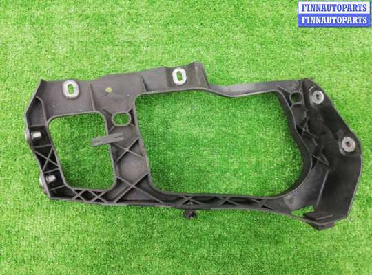 Кронштейн фары на Volkswagen Touareg II (7P)