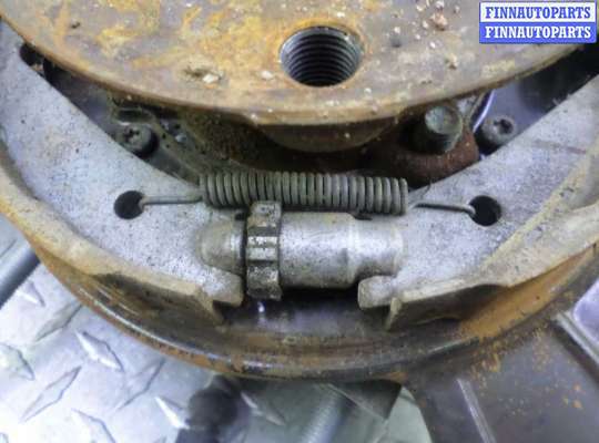 купить Кулак задний левый на Volkswagen Touareg II (7P) 2010 - 2014