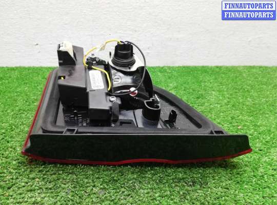 Фонарь крышки багажника на Mercedes-Benz ML / GLE (W166)