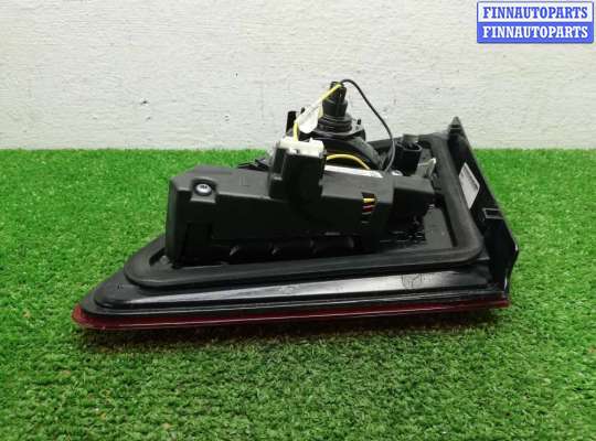 Фонарь крышки багажника на Mercedes-Benz ML / GLE (W166)