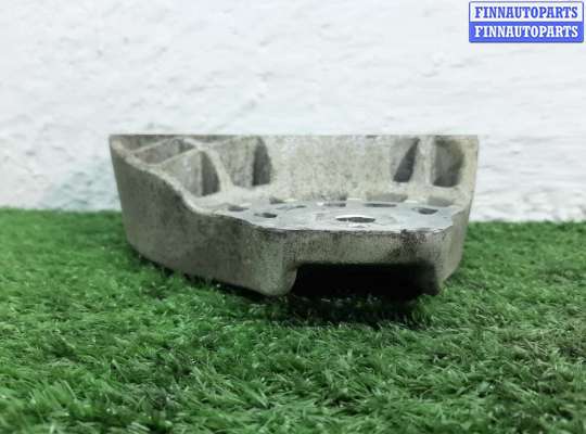 купить Кронштейн двигателя на Kia Sorento III (UM) 2014 - 2017