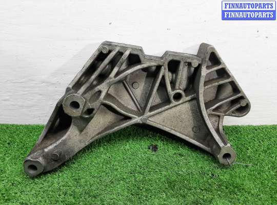 купить Кронштейн двигателя на Volkswagen Passat CC (357) 2008 - 2012