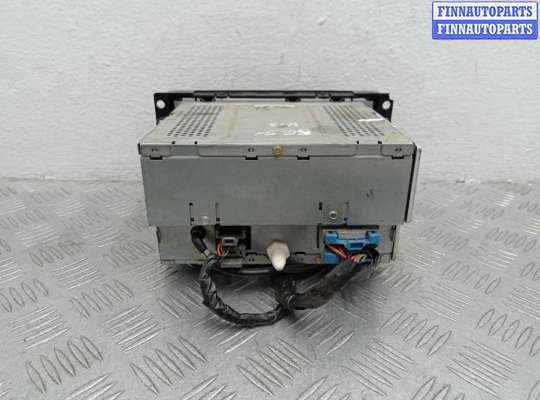 купить Магнитола на Hummer H3 2005 - 2010