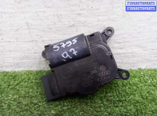 Купить Моторчик заслонки печки на Audi Q7 (4LB) рестайлинг 2009 - 2015 Моторчик заслонки печки AU1693140 на Audi Q7 (4LB) рестайлинг 2009 - 2015