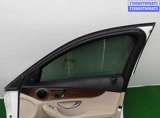 Замок боковой двери на Mercedes-Benz C (W205)